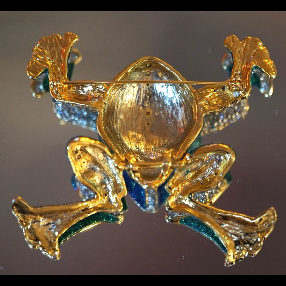 Sparkly Rhinestone Costume Frog Brooch - Picture 2 of 8